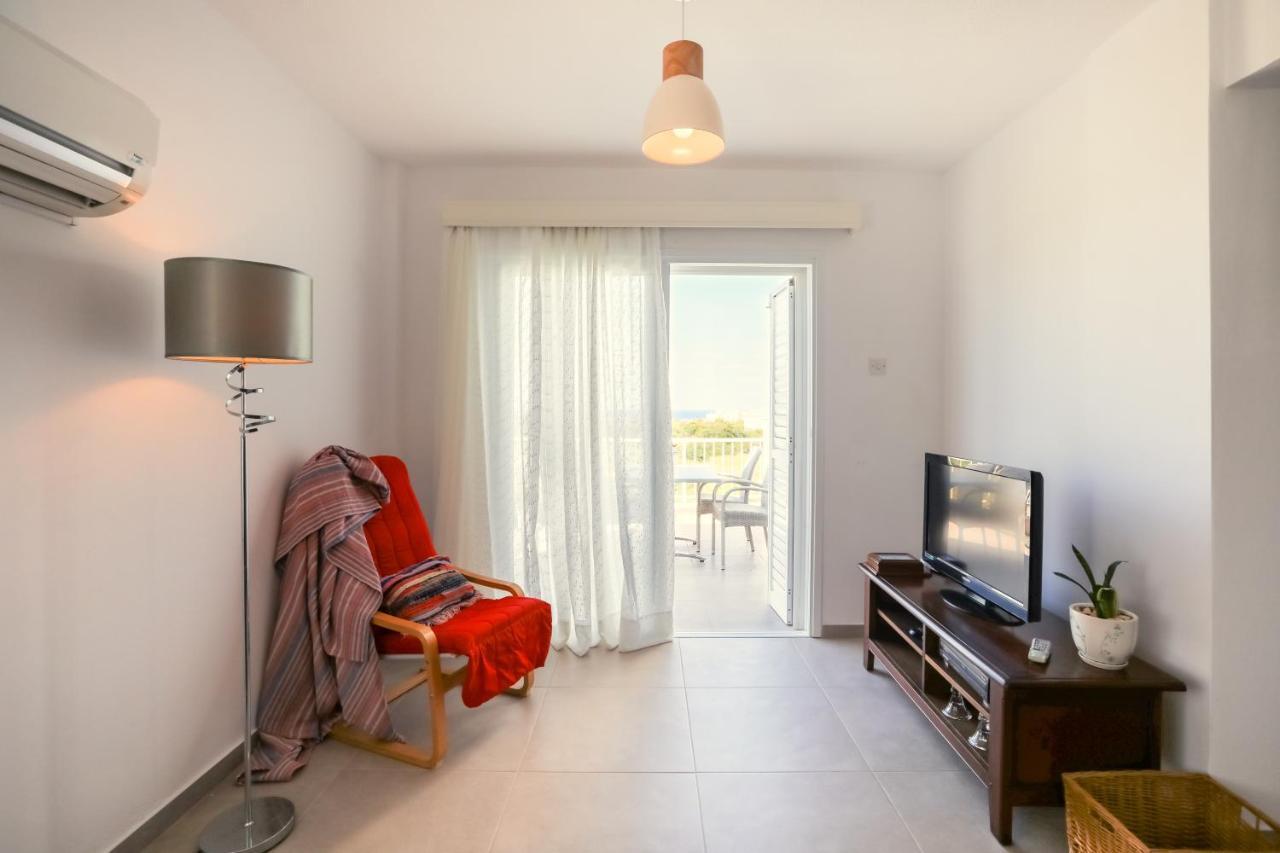 Ferienwohnung Jimmy'S Flat Paralimni Exterior foto